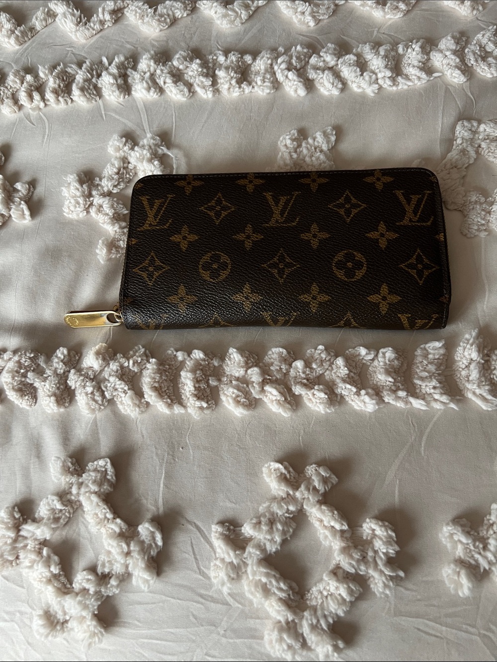 Louis Vuitton Monogram Zippy Wallet in Brown with Gold Hardware
